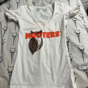 Hooters